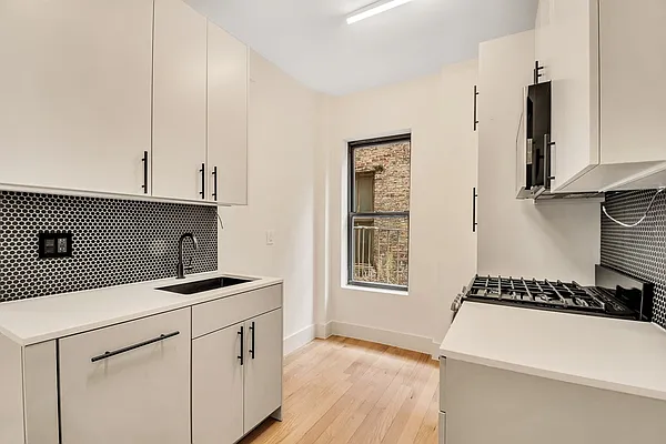 Rented by Bold New York | media 12