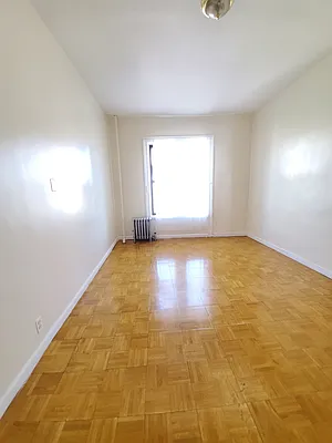 Rented by Paragon Real Estate Corporation | media 10