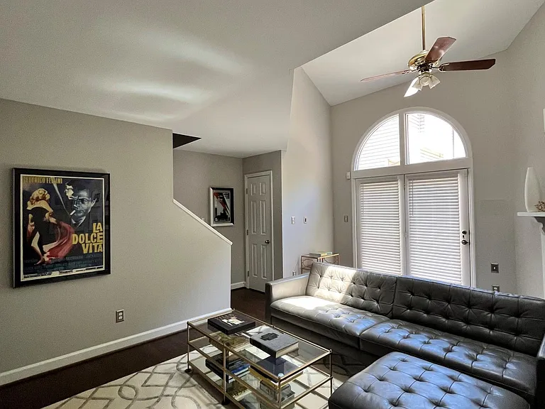 803 Lexington Ave — Photo 15