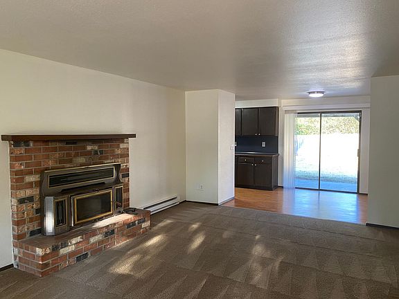 5th image of 9028 Boulder Ln SE