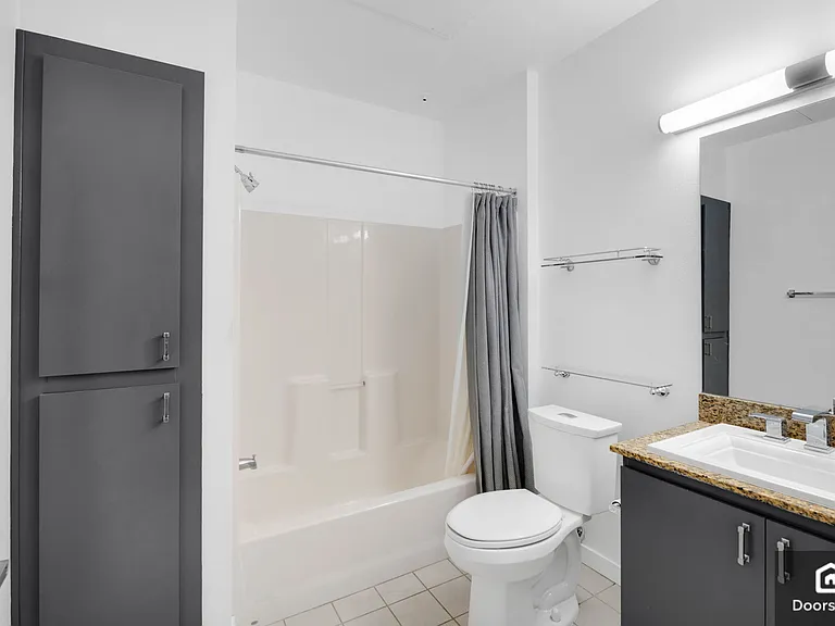 630 W 6th St #615 — Photo 17