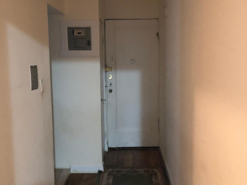 2nd image of 3100 Brighton 7th St APT 6