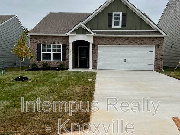 1311 Hampton Place Cir