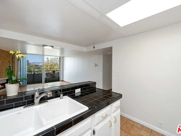 10535 Wilshire Blvd #1210 — Photo 17