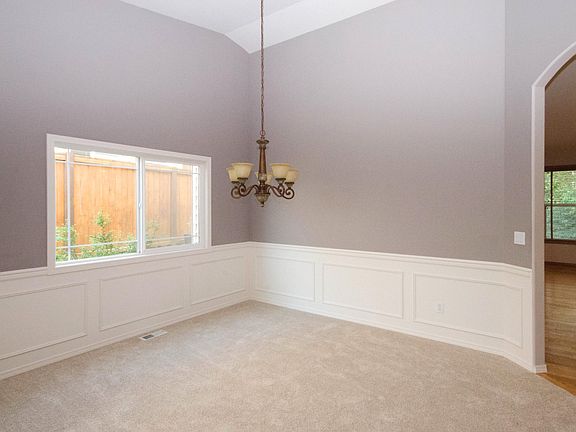 5th image of 4124 139th Pl SE