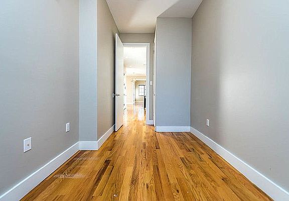 5th image of 17 Garden St #2A