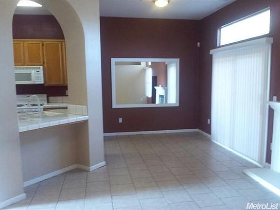 5th image of 288 Quail Dr