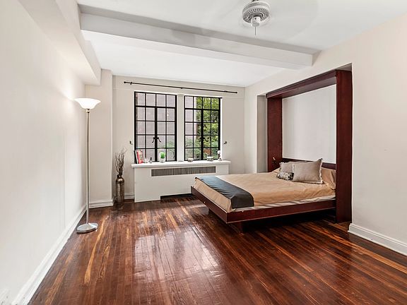 4th image of 320 E 42nd St APT 304