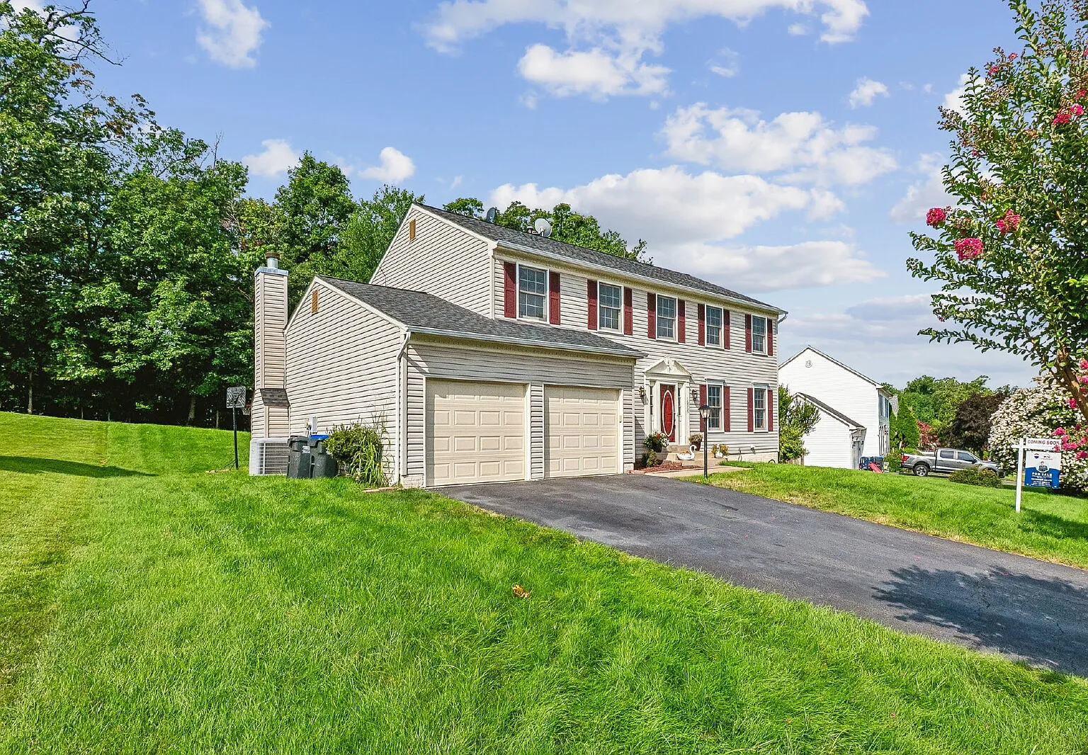 5 bed, 3.5 bath, 3722 sqft, $3,500 — Photo 1