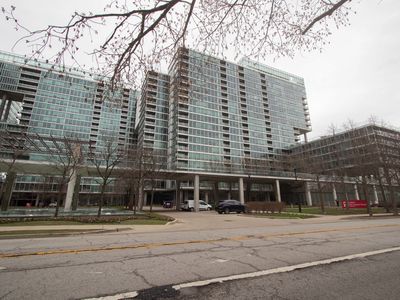 9655 Woods Dr #1605, Skokie, IL, 60076