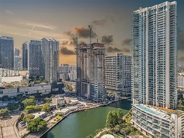 2 bed, $4,300 — Photo 3
