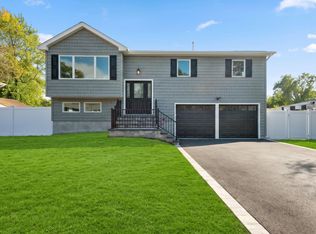124 Ithaca Street, Bay Shore, NY 11706