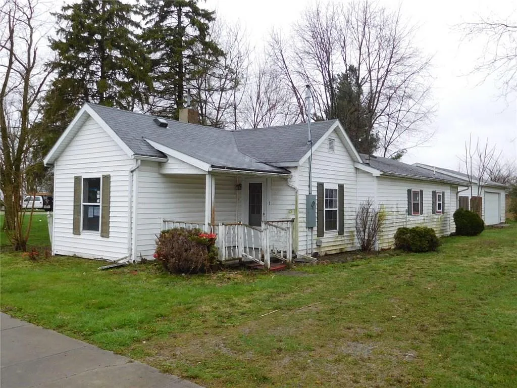 330 Clifton Rd photo 1
