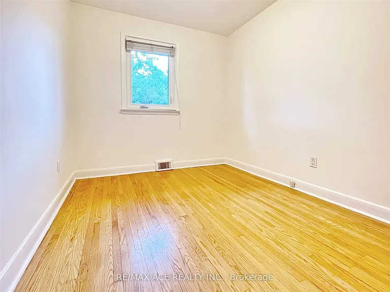 246 Horsham Ave #MAIN — Photo 16
