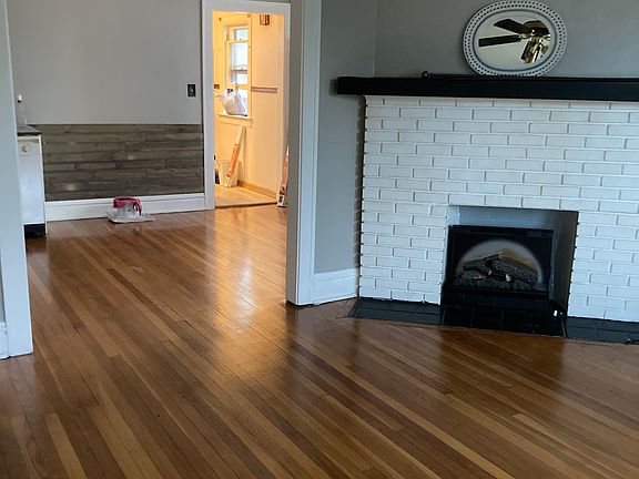 2nd image of 2125 Wyandotte Ave Unit 2