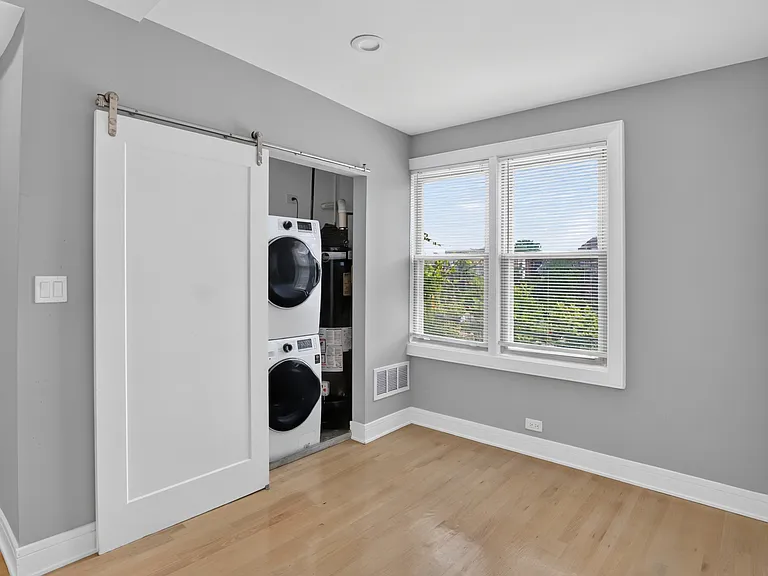 6629 S Ingleside Ave #2 — Photo 27