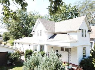 211 E James St, Dwight, IL 60420