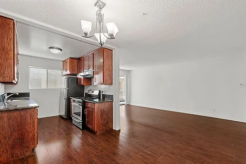 1041 S Corning St #202 Photo 1