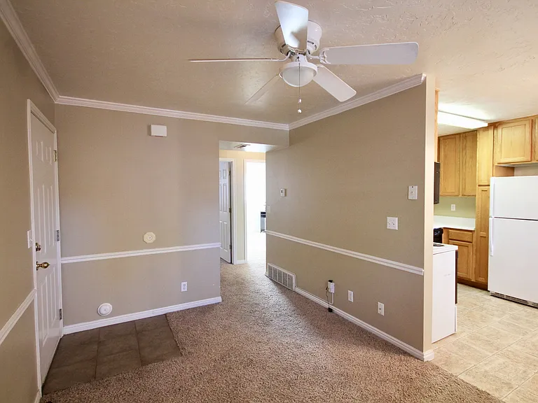 343 W 300 N #5 — Photo 15