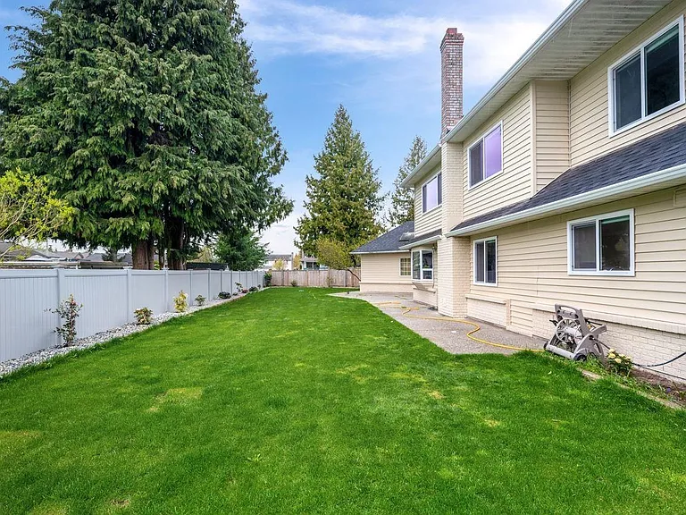 9840 Southgate Pl — Photo 15