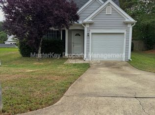 204 Purple Leaf Rd, Fuquay Varina, NC 27526
