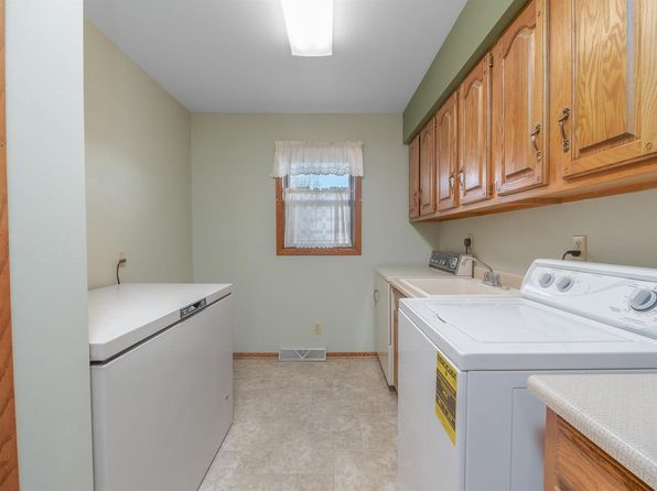 N12086 North Parish Road, Markesan, WI 53946