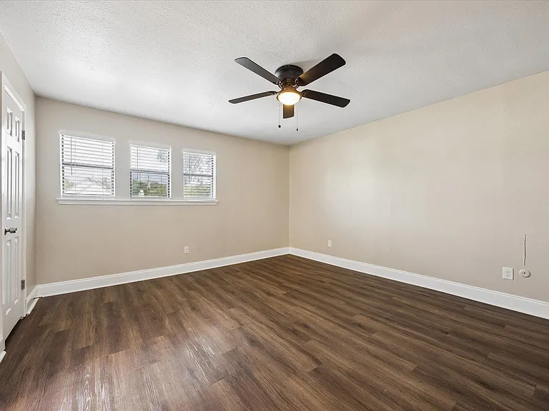 8329 Fathom Cir — Photo 15