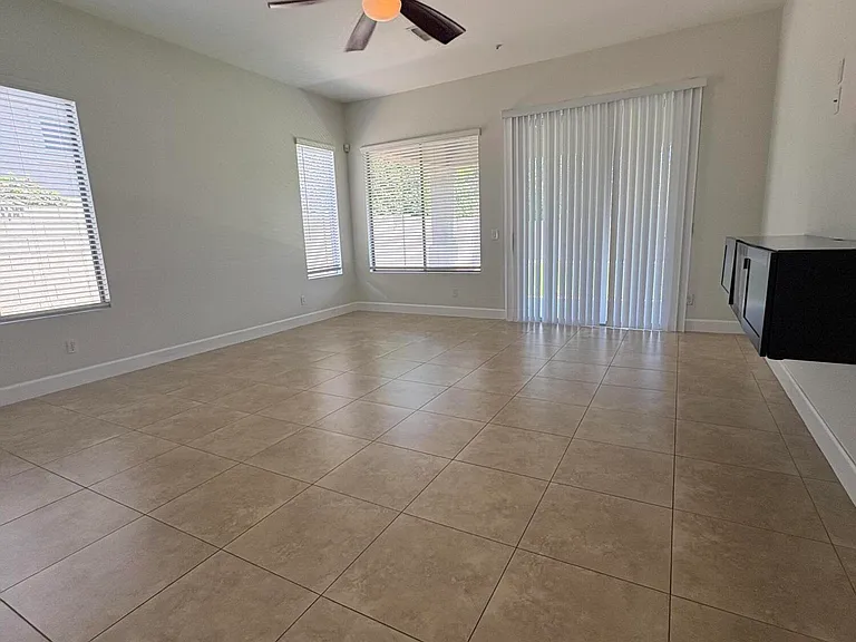 7729 E Tailspin Ln — Photo 6