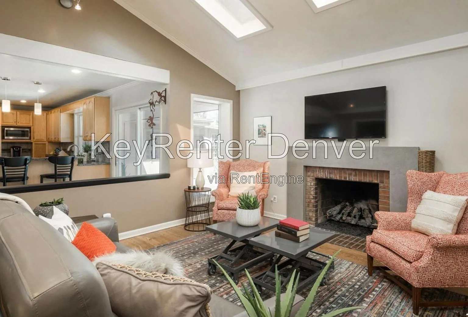 4 bed, 3.0 bath, 3221 sqft, $3,350 — Photo 2