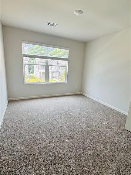 129 King Vlg — Photo 14