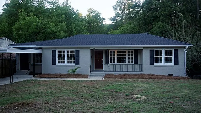 3637 Calvin Dr photo 1