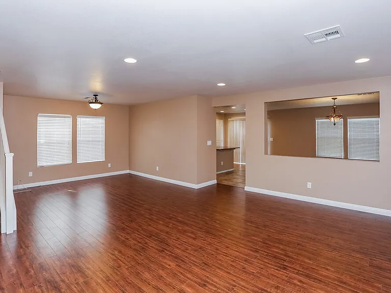 9434 Blooming Grove Ave — Photo 2