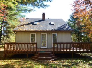 107 Roads End, Long Pond, PA 18334