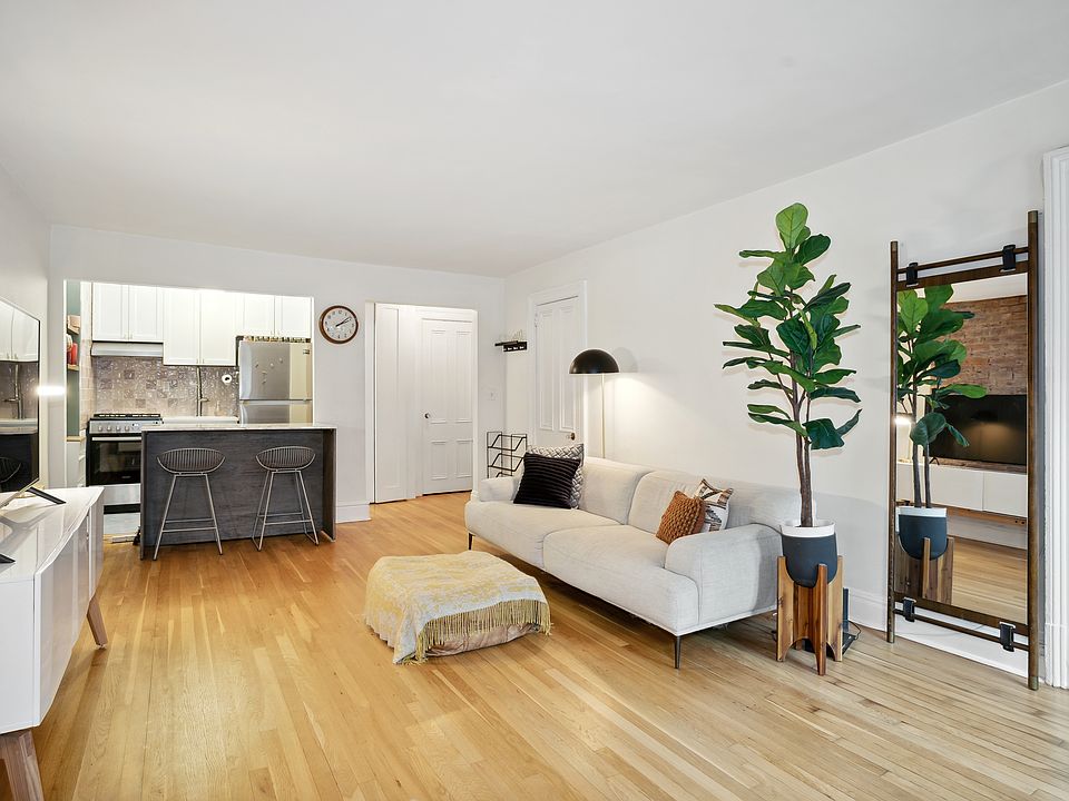 1st image of 113 E 36th St #8