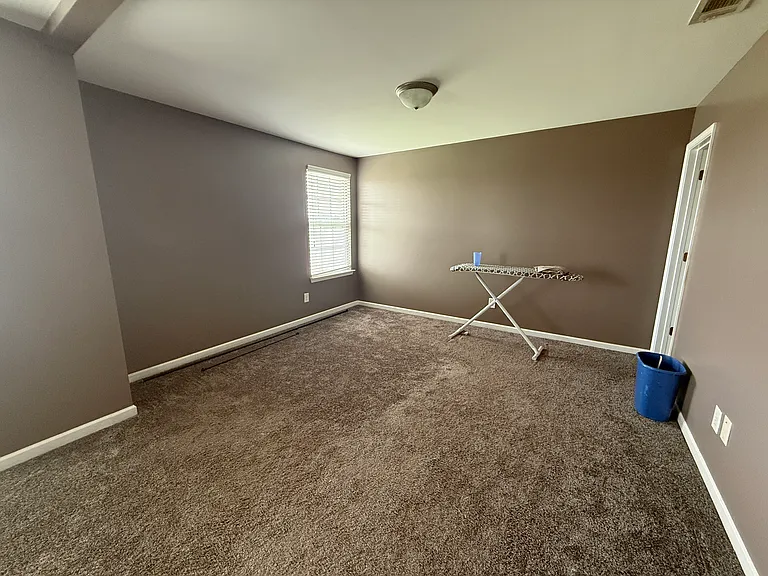 1124 Harmony Ln — Photo 32