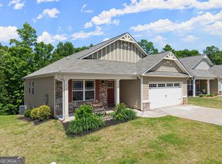 185 Sugar Creek Dr, Cornelia, GA 30531