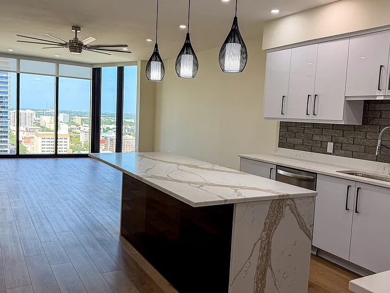 1 Beach Dr SE #2512 — Photo 12