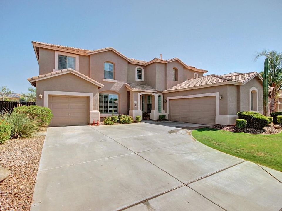 1st image of 1608 E Iris Dr