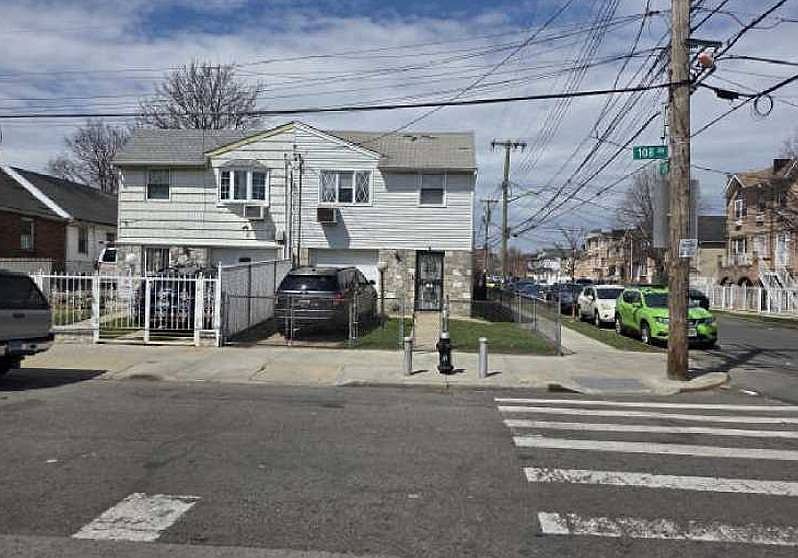 2nd image of 15617 108th Ave