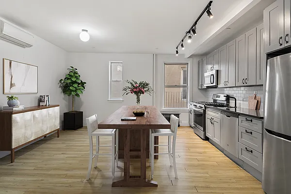 Rented by Pantiga Group | media 19