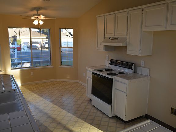 4th image of 14515 Cedar Valley Dr