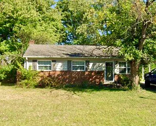 4186 Larchview Dr Photo 1