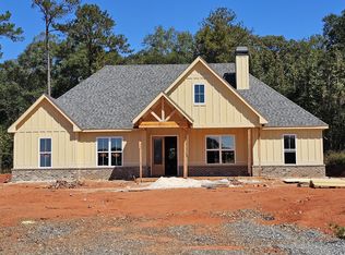 125 Hawthorne Ln, Forsyth, GA 31029