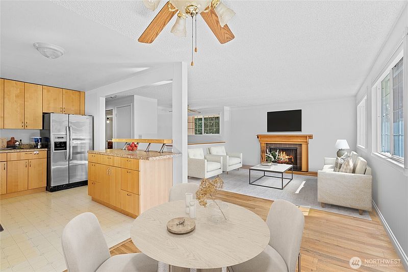 3rd image of 2138 SW 305th Street