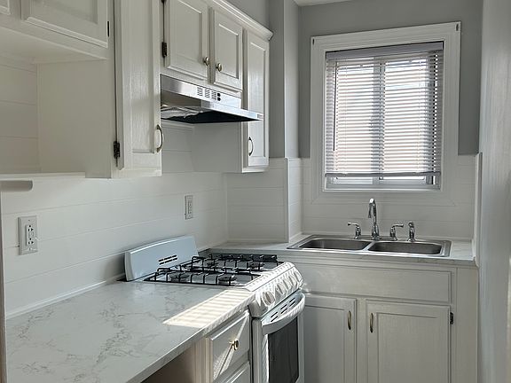 2nd image of 189 Ashley Blvd #2