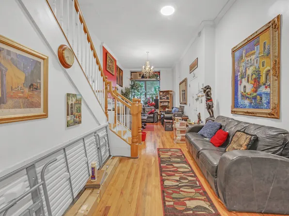 152 West 121st Street image 3 of 23