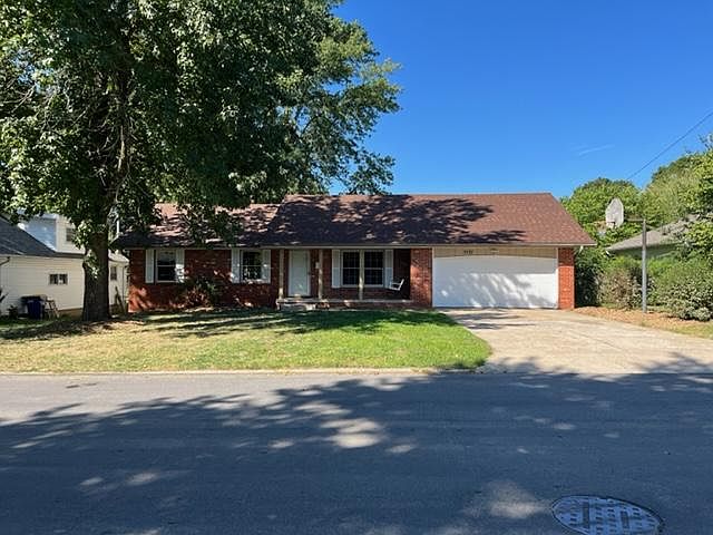Summer view front of house