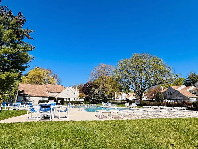 1706 McNelis Dr — Photo 27