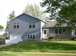 751 Leslie Ln, Glendale Heights, IL 60139