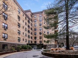 505 Central Park Ave APT 614, White Plains, NY 10606